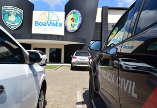 Viatura da Polícia Civil no estacionamento da Secretaria Municipal de Segurança Urbana e Trânsito de Boa Vista nesta sexta-feira (10) (Foto: Nilzete Franco/FolhaBV)