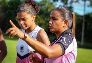 Técnica Isabel Alves comanda treino na capital rondoniense. (Foto: Kamila Marinho/Rio Negro)