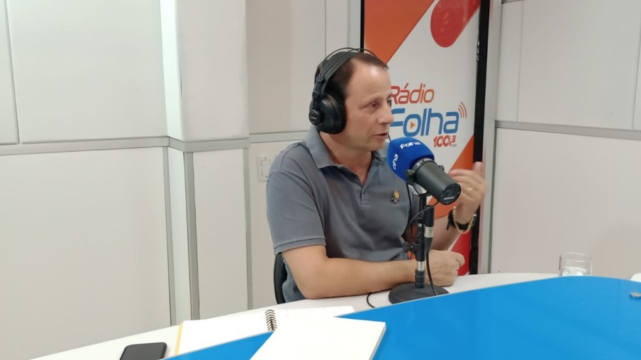 Reitor foi um dos entrevistados do Agenda da Semana, da Folha FM (Foto: Divulgação/Folha FM)
