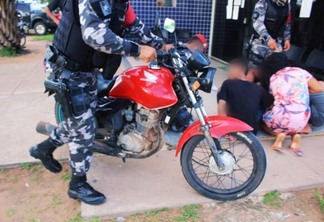 Motocicleta foi furtada no Residencial Vila Jardim, local onde um dos adolescentes de 16 anos mora com a namorada, uma jovem de 22 anos - Foto: Aldenio Soares
