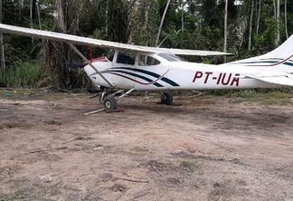 Todo o material, juntamente com a aeronave, foi entregue à Polícia Federal (Foto: Divulgação/Femarh)