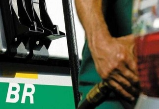 O reajuste da gasolina é de 6% e do diesel de 5% (Foto: © DR)