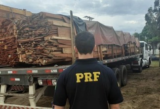 Os sete caminhões foram apreendidos pela PRF em Manaus no dia 27 de setembro deste ano - Foto: ASCOM/PRF-AM