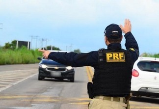 A PRF vai intensificar o policiamento ostensivo preventivo durante o feriadão (Foto: Arquivo FolhaBV)
