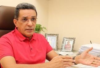 O senador Mecias de Jesus concedeu entrevista exclusiva a FolhaBV (Foto: Nilzete Franco/FolhaBV)