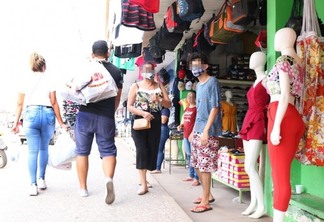 Por conta da pandemia os comerciantes passaram a utilizar as redes sociais como aliadas (Foto: Nilzete Franco/FolhaBV)