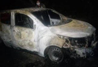 O carro do jornalista foi encontrado em chamas pouco tempo após o sequestro (Foto: Divulgação)