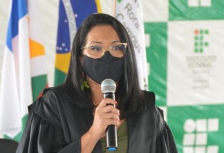 A solenidade de posse da professora Pierlangela Cunha ocorreu na manhã desta quarta-feira, 13, na área de convivência da unidade do Campus Amajari (Foto: Divulgação)