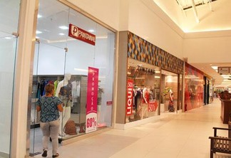 Lojistas dos shoppings começam a sentir os efeitos da greve na Suframa (Foto: Diane Sampaio)
