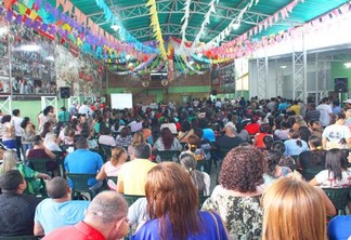 Professores lotaram a sede do Sinter em assembleia convocada para avaliar greve passada (Foto: Diane Sampaio)