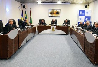 Conselheiros decidiram manter a decisão monocrática do relator de contas (Foto: Rodrigo Sales)