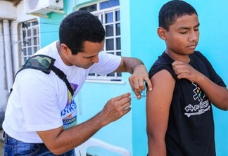 Equipes visitam casas para reforçar a imunização contra a Poliomielite e Sarampo (Foto: Claudia Ferreira/Semuc PMBV)