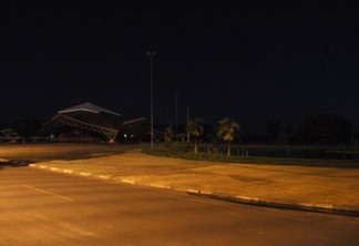 O Parque Anauá anoiteceu marcado pelo breu (Foto: Wenderson Cabral/Folha BV)