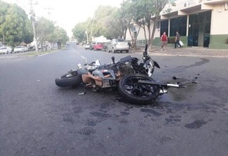 O acidente aconteceu no cruzamento da avenida Getúlio Vargas com a rua Coronel Mota, no Centro (Foto: Minervaldo Lopes/Folha BV)