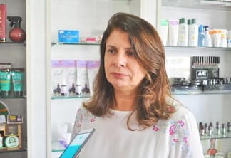 Farmacêutica, Eliana Silva: “As pessoas veem como alternativa, mas a homeopatia deveria ser prioridade por ser um tratamento que causa menos efeito colateral” (Foto: Wenderson Cabral/Folha BV)