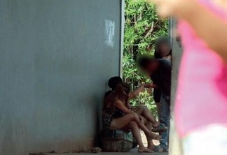 Clientes procuram por garotas de programa de dia e de noite (Foto: Priscilla Torres/Folha BV)