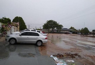 Para a comerciante, as chuvas trazem grandes prejuízos (Foto: Divulgação)
