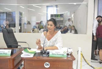 “Precisamos que o Executivo Municipal envie o projeto para análise”, destaca a vereadora Aline Rezende (Foto: Divulgação)