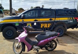 As motocicletas e os infratores foram encaminhados ao 5º Departamento de Polícia Civil para providências cabíveis (Foto: Divulgação)