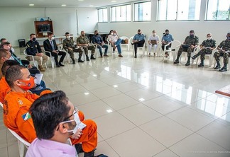 A reunião contou com representantes da saúde e dos órgão de segurança pública (Foto: Semuc/PMBV)