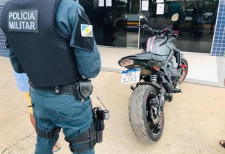 A motocicleta foi encontrada no bairro Jardim Tropical por volta de 16 horas (Foto: Divulgação)