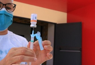 Vacinas são destinadas ao combate ao covid (Foto: Diane Sampaio/FolhaBV)