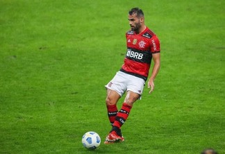 Thiago Maia entrou no segundo tempo e ajudou o Flamengo a mudar a postura contra o Grêmio (Foto: Instagram/Thiago Maia)