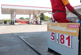 A reportagem encontrou postos vendendo a gasolina de até R$ 5,81 o litro (Foto: Nilzete Franco/FolhaBV)