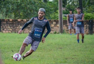 Tavinho é um dos alicerces do sistema ofensivo do técnico Chiquinho Viana. (Foto: Hélio Garcias - São Raimundo)