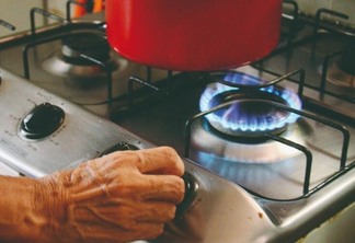 Auxílio Gás é destinado a aliviar o efeito do preço do gás  de cozinha sobre o orçamento das famílias de baixa renda (Foto: Nilzete Franco/FolhaBV)