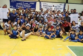 Vivaz festejou terceiro título estadual no ginásio Alamir Casarin (Foto: E.C. Vivaz)