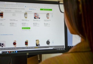 Mesmo em compras online, o consumidor tem direito a devolução do produto caso se arrependa da compra (Foto: Ascom/DPERR)