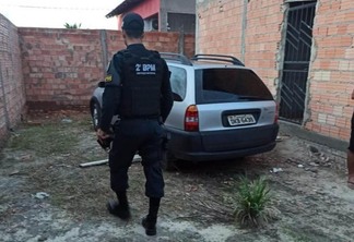 Após consulta, a PM constatou que o automóvel estava registrado como furtado no último sábado (5) (Foto: Divulgação)