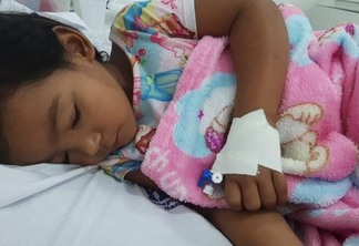 Dorallicy Caxias Muniz, de quatro anos, está internada desde segunda-feira no Hospital da Criança (Foto: Divulgação)