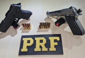 Armas presas durante as ações (Foto: Divulgação/PRF)
