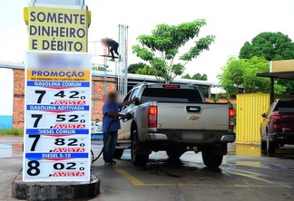 “Estamos a mercê de parar”, criticou agricultor dono de caminhão-prancha (Foto: Nilzete Franco/FolhaBV)