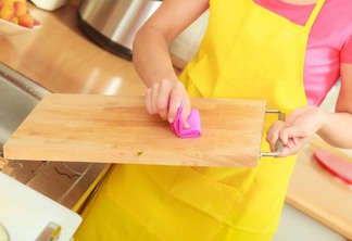 Aprenda a limpar a sua tábua de corte, peça fundamental na hora de cozinhar (Foto: Divulgação)