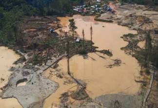 Situação atual da área degradada pelo garimpo na região de Xitei, na Terra Indígena Yanomami (Foto: Hutukara Associação Yanomami)