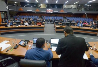 Deputados durante a votação no plenário Noêmia Bastos Amazonas (Foto: Jader Souza/SupCom ALE-RR)