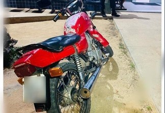 O proprietário da motocicleta compareceu a Delegacia de Polícia (Foto: Divulgação)
