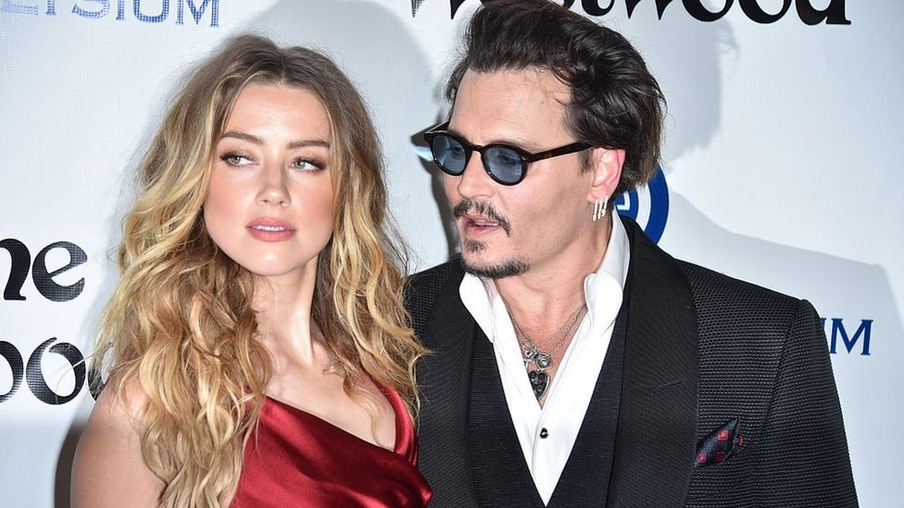 Johnny Depp x Amber Heard  Entenda a fofoca que vai virar série na Netflix  - Canaltech
