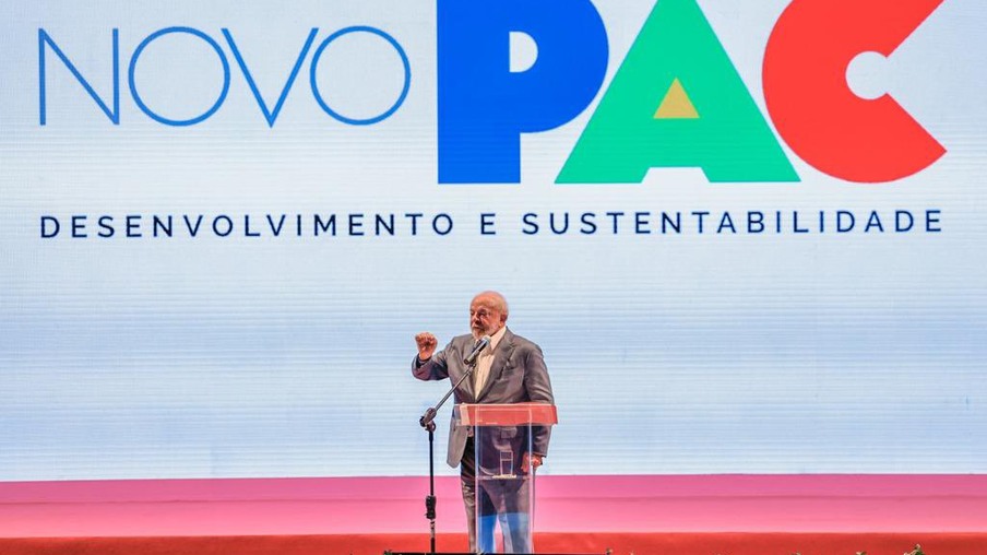 O presidente Luiz Inácio Lula da Silva durante o lançamento do Novo PAC, no Rio (Foto: Ricardo Stuckert/PR)