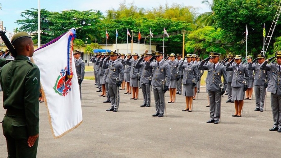 Curso de formação de oficiais na ESFCEx, em Salvador (Foto: ESFCEx)