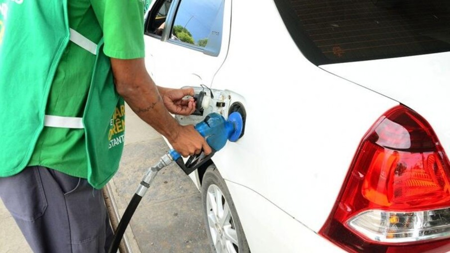 O governo vinha fazendo pressão para que a estatal reduzisse o preço da gasolina nas refinarias(Foto: Nilzete Franco/FolhaBV)
