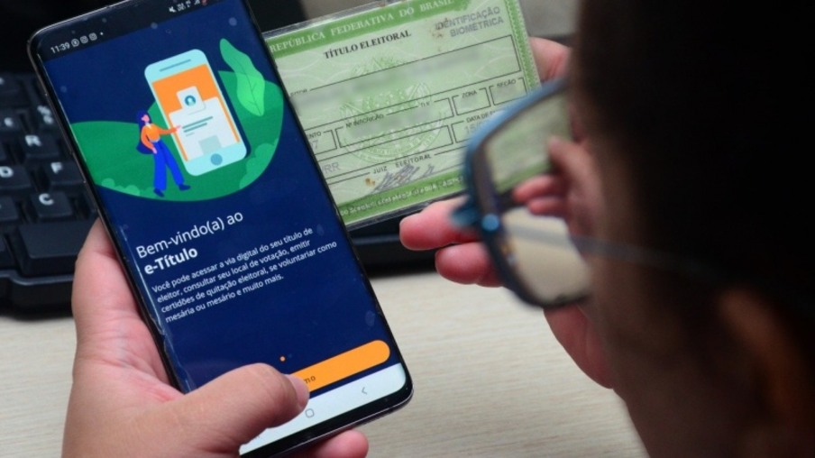 A Justiça Eleitoral também tem app gratuito que permite a obtenção da via digital do título de eleitor (Foto: Nilzete Franco/Folha BV)