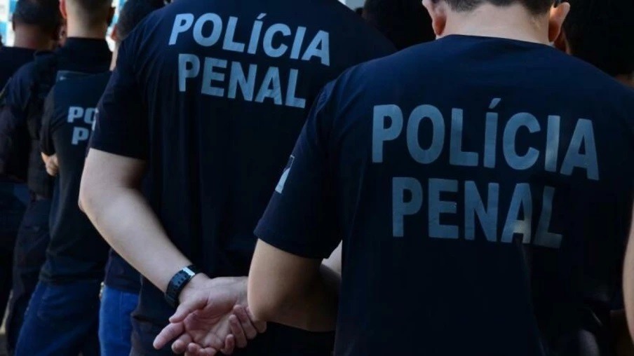 Policiais penais de Roraima em evento de entrega de armas (Foto: Nilzete Franco/Folha BV)