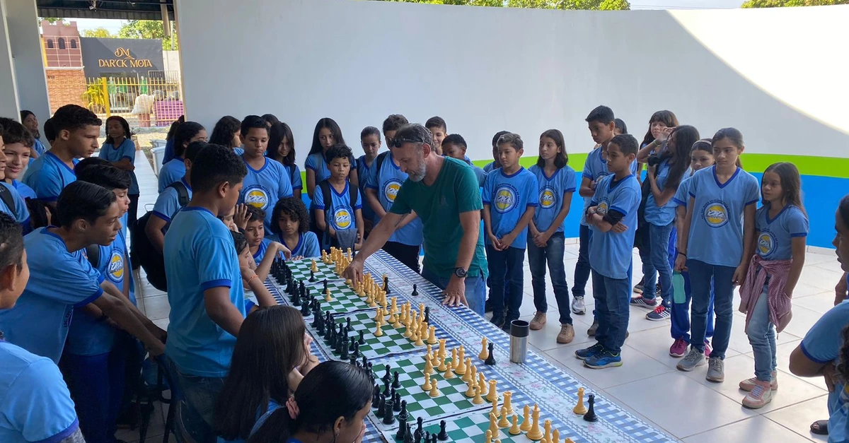 Jogo dos reis, xadrez ganha espaço Folha1 - Esporte
