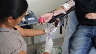 Doar sangue pode salvar até quatro vidas (Foto: Sesau)