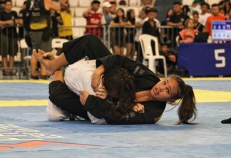 A lutadora roraimense Mônica Letícia em atuação no jiu-jítsu (Foto: Arquivo pessoal)