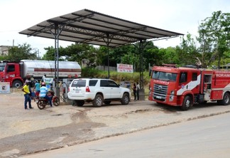 Posto provisório de combustível em Pacaraima (Foto: Nilzete Franco/Arquivo FolhaBV)